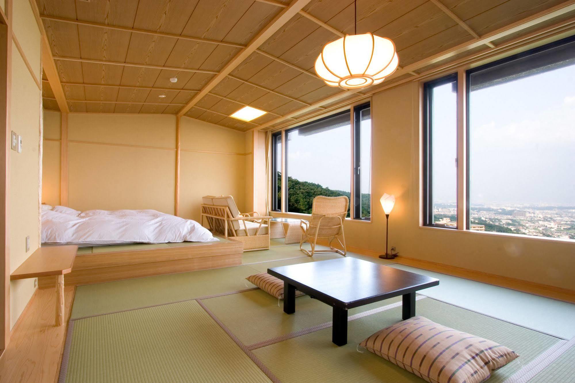 山荘 風の杜 Sanso Kazenomori Hotel Minoh Exterior photo